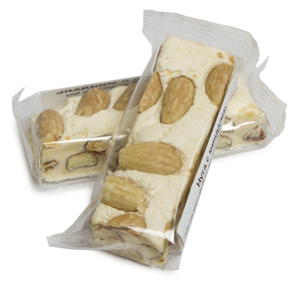 : нуга с миндалем